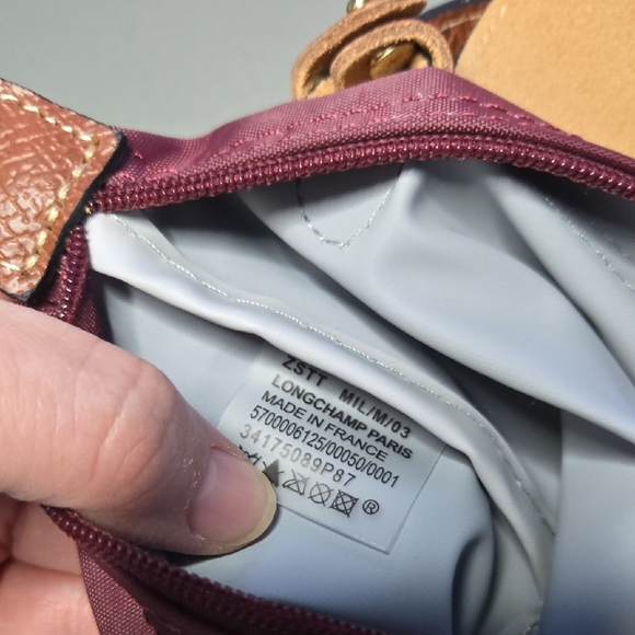 Elegant Burgundy Crossbody Bag - Picture 14 of 15